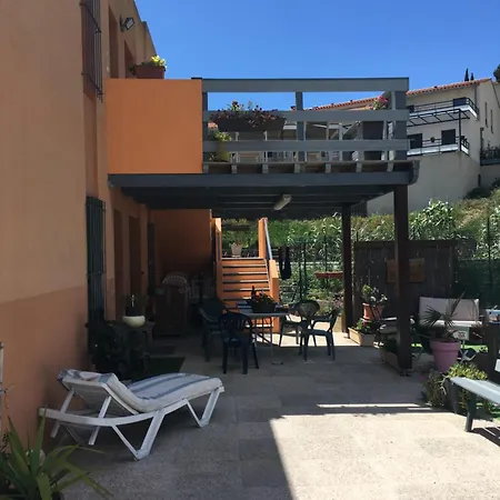 6 Pers Climatisé - Centre à 15 Min De La - 75m2 - 3 - Terrasse -calme - Parking Apartamento Le Lavandou