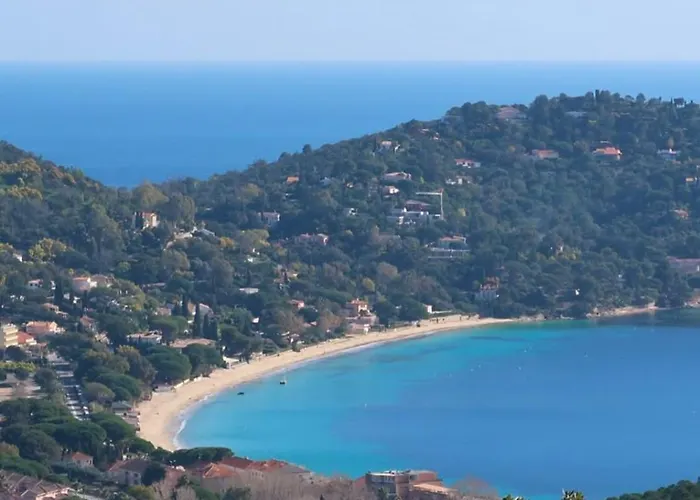 6 Pers Climatisé - Centre à 15 Min De La - 75m2 - 3 - Terrasse -calme - Parking