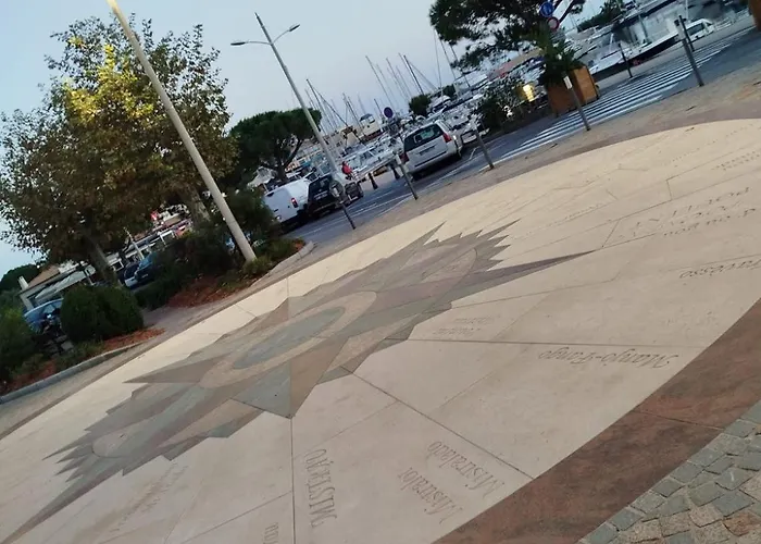 6 Pers Climatisé - Centre à 15 Min De La - 75m2 - 3 - Terrasse -calme - Parking Appartamento *