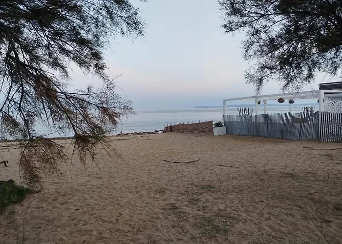 6 Pers Climatisé - Centre à 15 Min De La - 75m2 - 3 - Terrasse -calme - Parking Apartamento Le Lavandou