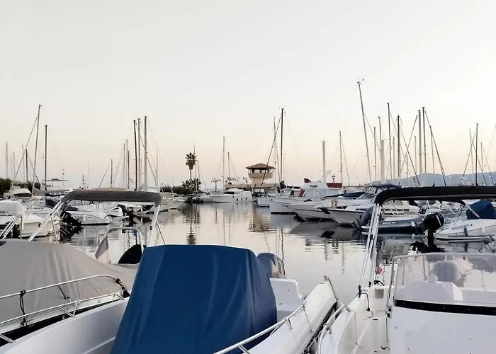 6 Pers Climatise - Centre A 15 Min De La - 75m2 - 3 - Terrasse -calme - Parking *